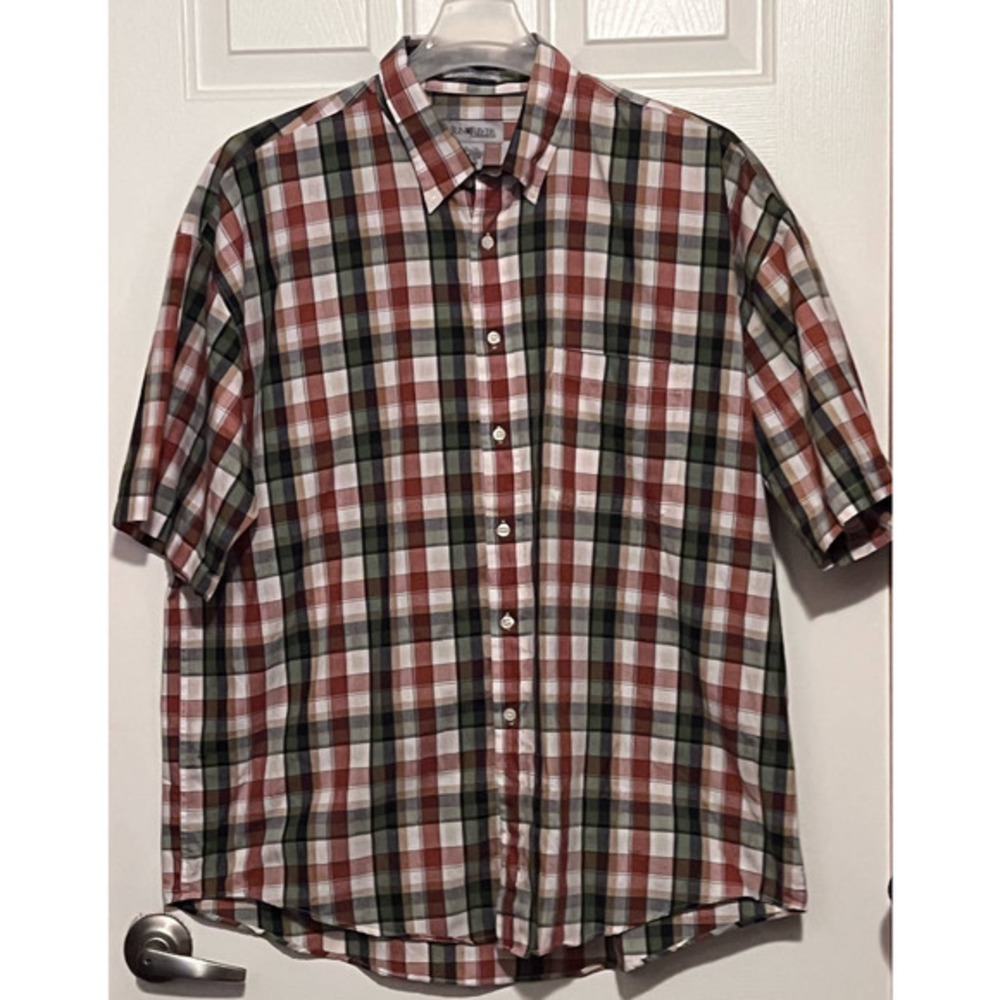 Sun River Clothing Co. Men's Short Sleeve Button Up Plaid Green Tan Rust Size XL
